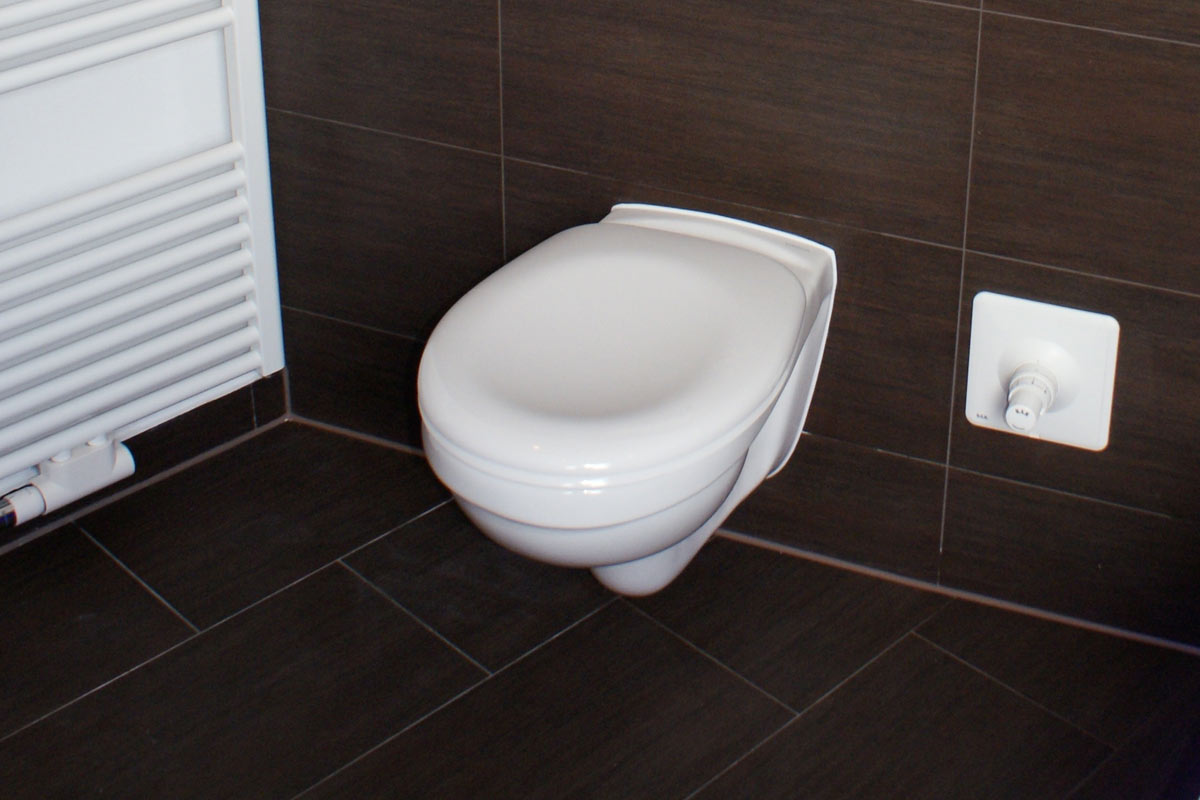 17 erreurs à éviter avec un WC sanibroyeur
